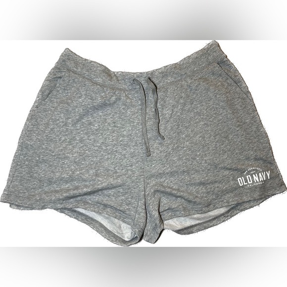 NWOT Old Navy Grey Logo-Graphic Sweat Shorts for Women, Extra Large, 2 pockets - Picture 1 of 9